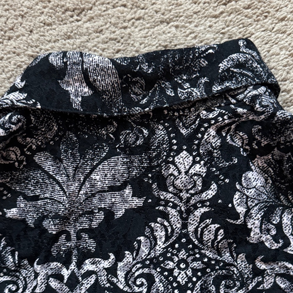 INC International Concepts Sleeveless Button Down Black and White Floral Blouse - Picture 10 of 13